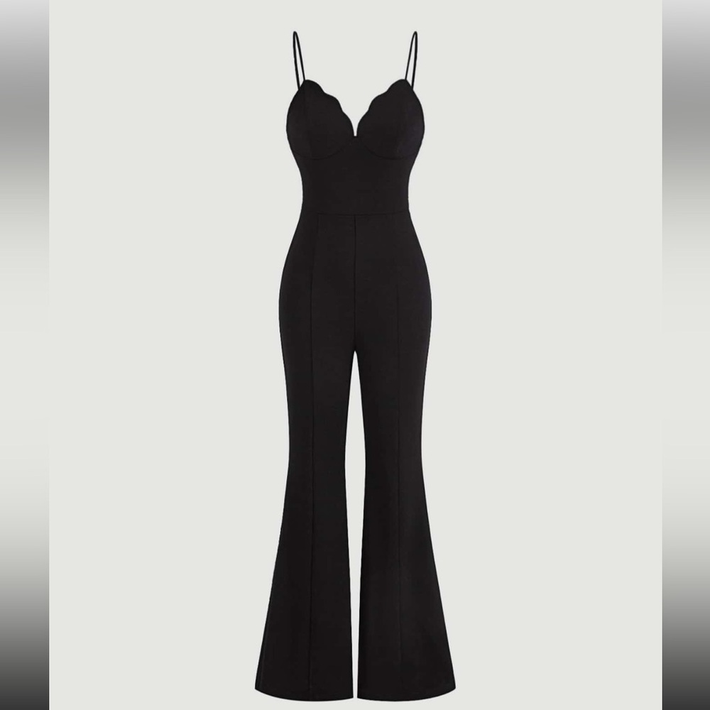 Black scallop trim cami flare jumpsuit Size Small